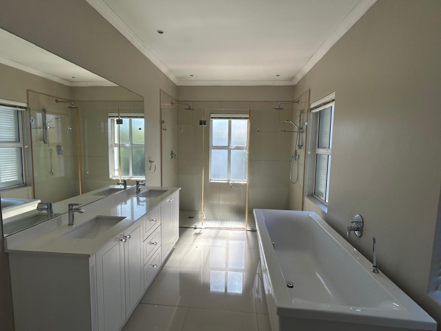 To Let 3 Bedroom Property for Rent in Val De Vie Estate Western Cape